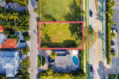 1110 N Venetian Dr 1