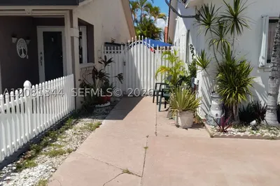 10329 NW 128th Ter #1 1