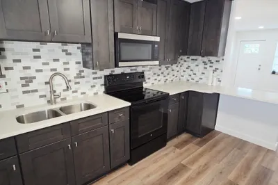 765 W 7th Street #B 1