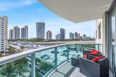 19390 Collins Ave #702 1