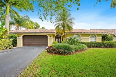 10420 NW 49th Pl 1