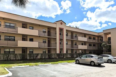 3400 Foxcroft Rd #115 1