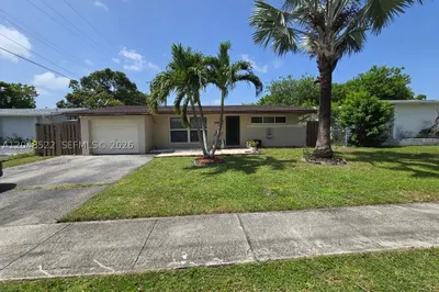 8461 NW 27th Pl 1