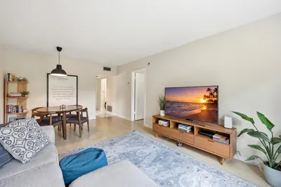 3300 NE 10th Terrace #40 1