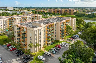 9360 Fontainebleau Blvd #611 1