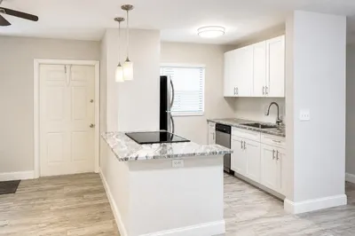 115 SW 1st Avenue #9 1