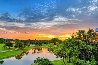 3980 Oaks Clubhouse Dr #409 1
