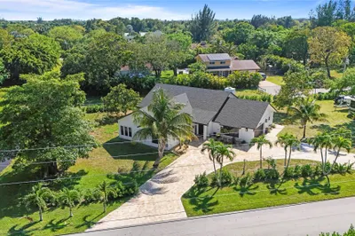 11500 NW 21st Ct 1