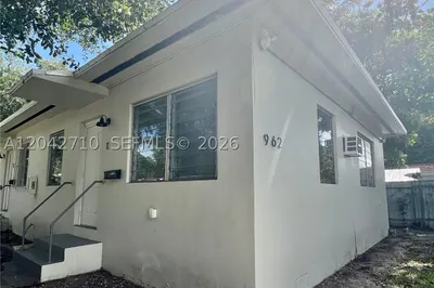 962 NW 6th St #1 1