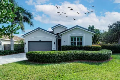 700 NW 29th Ct 1