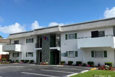 320 SW 1ST Street #D-2 1