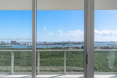 2411 Laguna Circle #2304 1