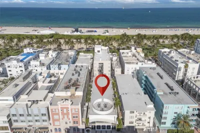 721 Collins Ave 1