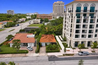 345 Malaga Ave 1