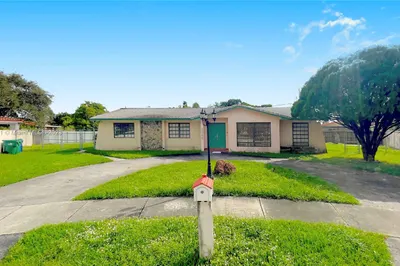 2565 SW 105th Ct 1