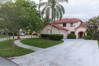 9561 NW 18th Court 1