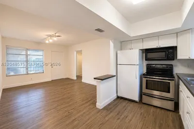 117 NE 30th Ct #2 1