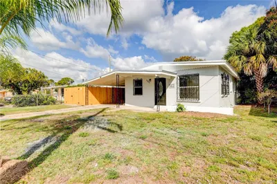 2808 Avenue I 1