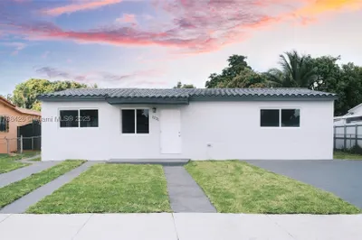 1221 W 34 St 1