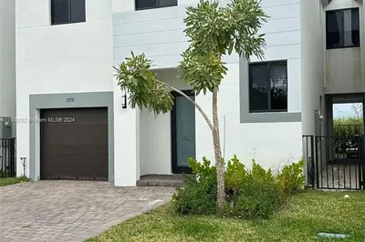 15731 SW 136th Ter 1
