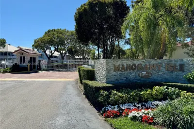 10441 Mahogany Key Cir #106 1