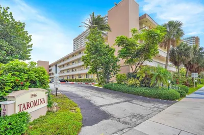 1936 S Ocean Dr #6D 1