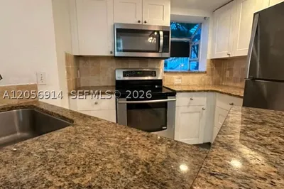 3330 N Pinewalk Dr N #1611 1