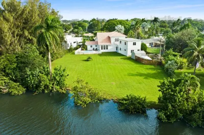 601 NW 30th St 1