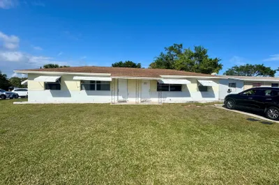 727 Southview Drive 1