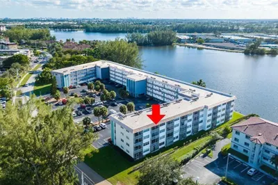 4311 Crystal Lake Drive #421 1