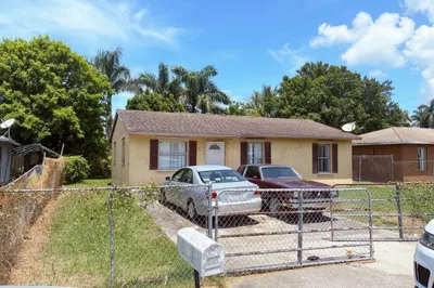 307 Seminole Court 1