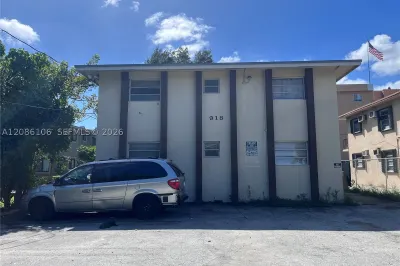 918 NW 5th St 1