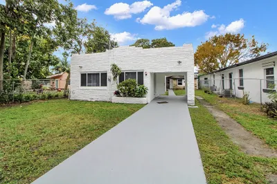 7770 NW 9th Ave 1