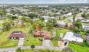 5589 SE Paramount Drive Photo