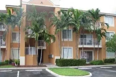 13-Condo Exterior