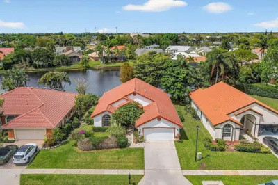 2453 Stonegate Drive 1