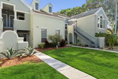 1205 Crystal Way #G 1
