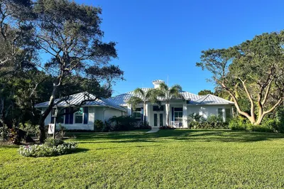 6373 Fox Run Cir