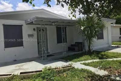2530 NW 17th St 1