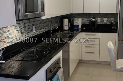 92 SW 3rd St #5008 1