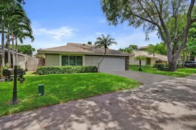 18 Boxwood Rd 1