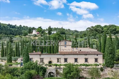 Luxury Villa For Sale In Tuscany Max Mlekus 1