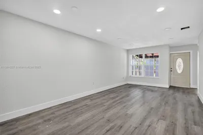 6566 W 2nd Ct 1