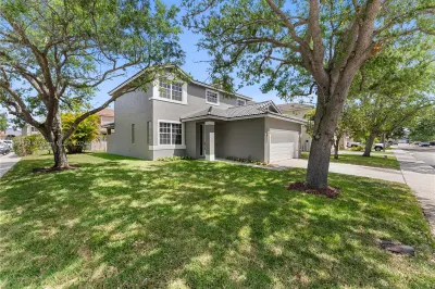 16353 NW 17th St 1