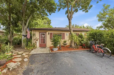 5127 Rose Hill Drive 1