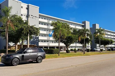1425 Atlantic Shores Blvd #307 1