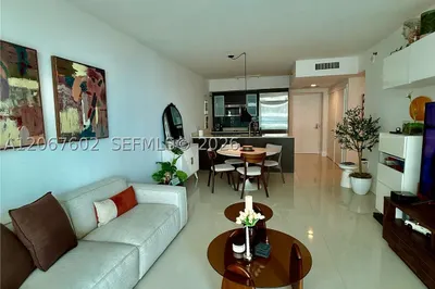 500 Brickell Ave #2706 1