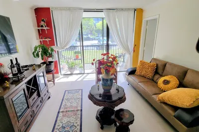 3101 N Country Club Dr #101 1