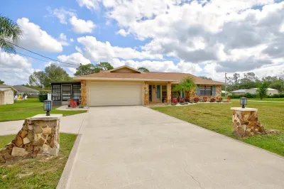4710 Lake Haven Blvd 1