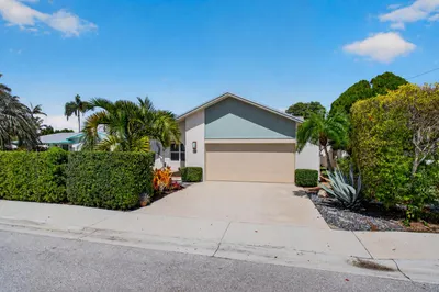 1315 N Lakeside Drive 1